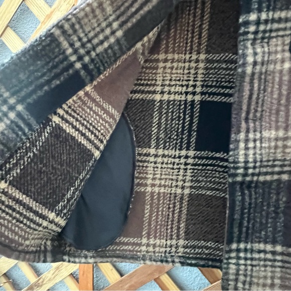 Wool Pleaded Brown Jacket - Picture 6 of 8